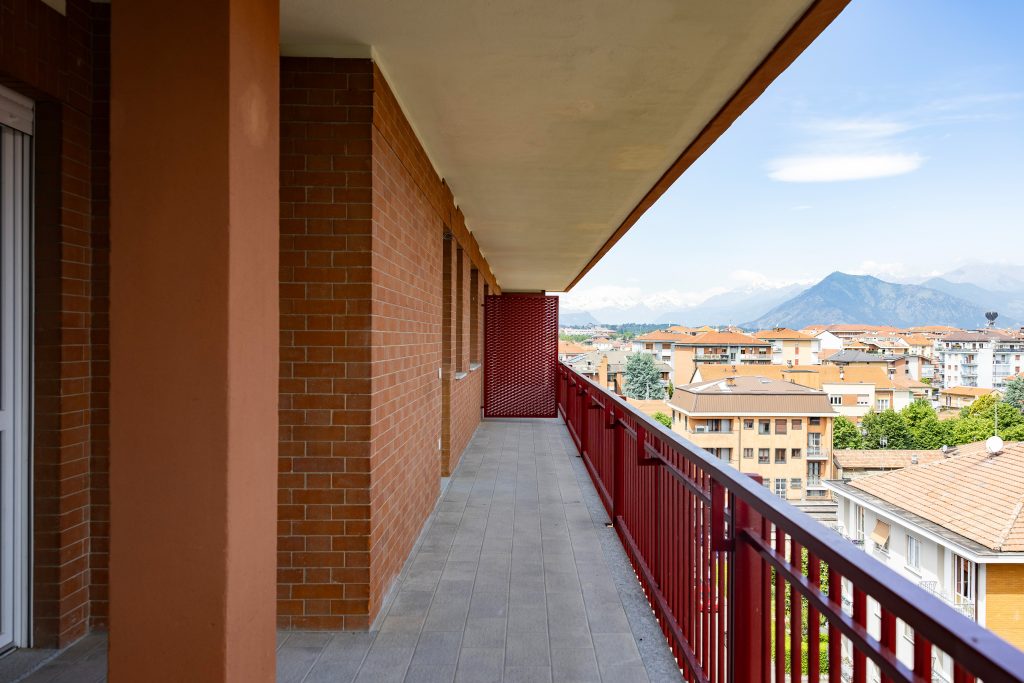 balcone via oberdan collegno